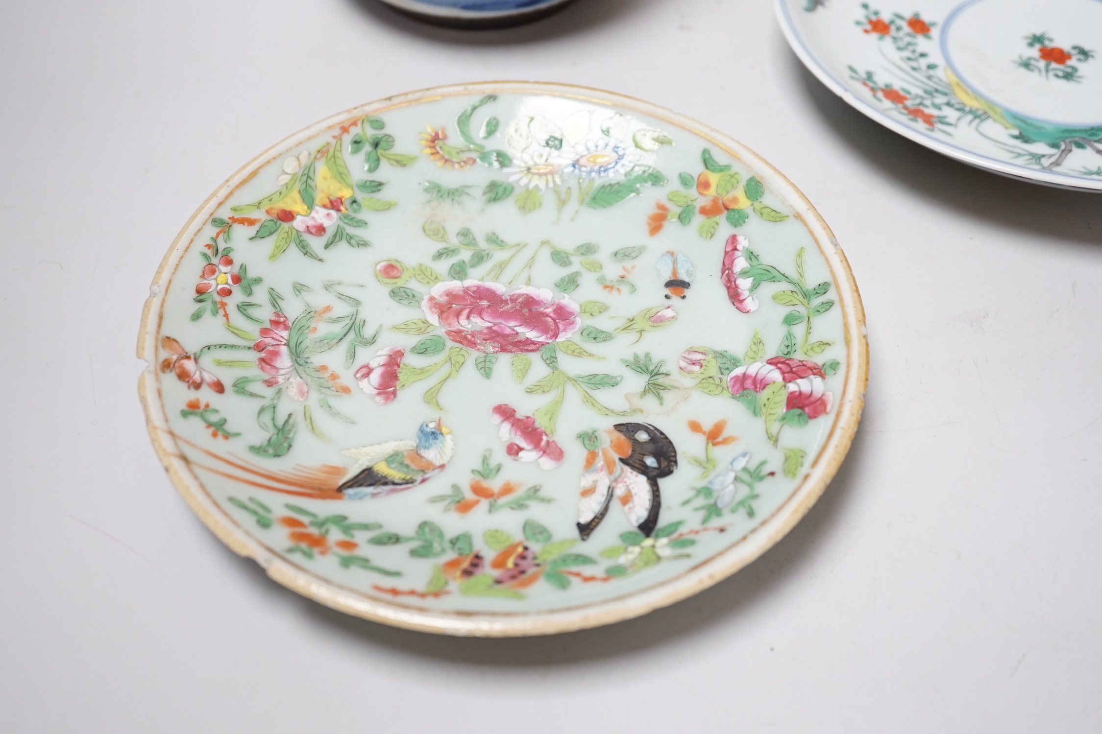 A Chinese famille rose plate, a cantonese plate and a blue and white crackle glaze jar